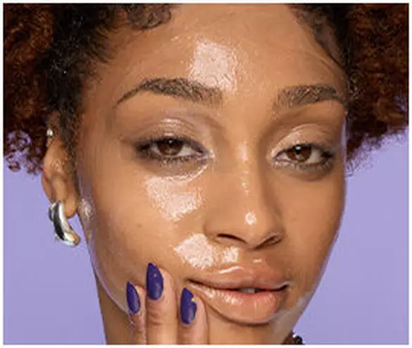 03 WET FACE TO ACTIVATE BALM & RINSE