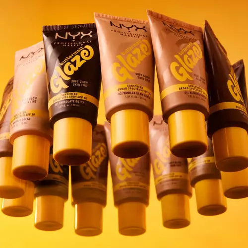 NYX PM Tint rozświetlająco-tonujący do twarzy z filtrem SPF – zdjęcie przedstawiające rożne odcienie produktu