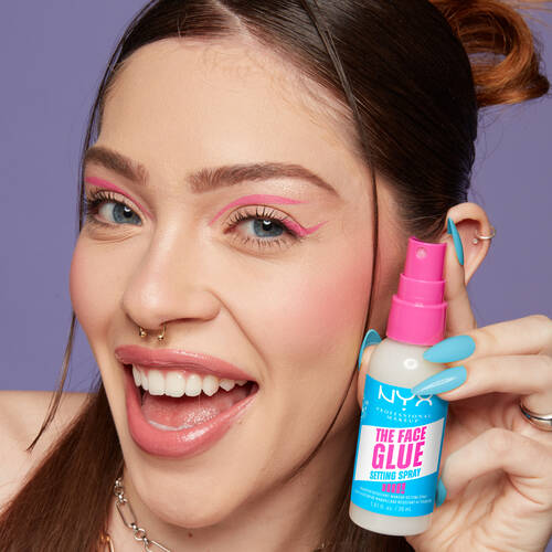 Supertrwały spray utrwalający makijaż NYX PM The Face Glue