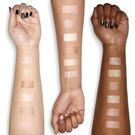 Born To Glow Highlighting Palette