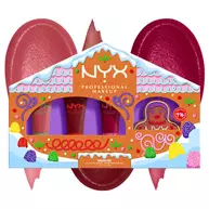 Zdjęcie zestawu NYX Professional Makeup Holiday Smushy Kit na tle piernikowego domku; dwa swatche w kolorze rożowym i czerwonym.